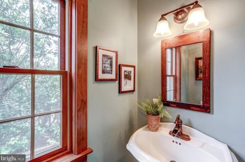 210 Hoernerstown Rd, Hummelstown PA  17036-9503 exterior