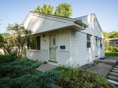 8224 Northern Dr, Minneapolis, MN 55427-2537