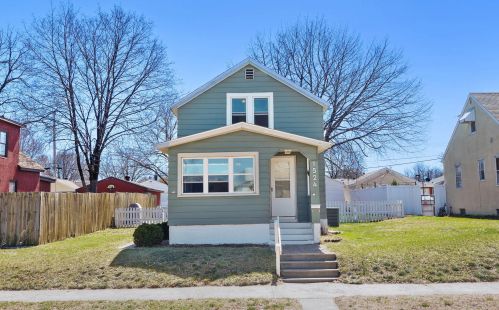 1524 Barlow St, La Crosse, WI 54601-6441