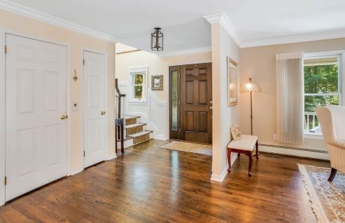 10 Deauville Ct, Northport NY  11768-2156 exterior