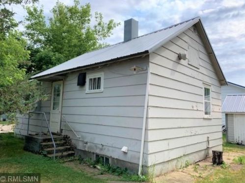 9476 Cable Rd, Little Falls, MN 56345-4339