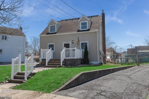 12 Alden Ter, Paterson, NJ 07522-1002