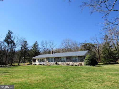 1727 Gravel Pike, Perkiomenville, PA 18074-9332