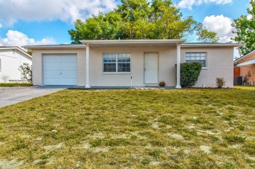 8429 Paxton Dr, Port Richey, FL 34668-4244