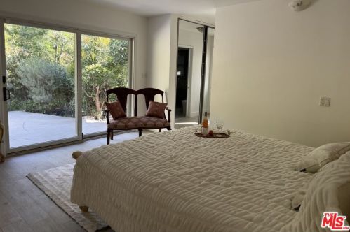 16821 Albers St, Van Nuys CA 91316-2603 exterior