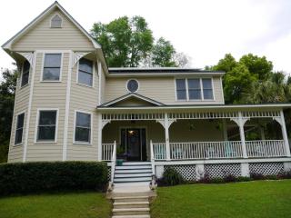 414 Wilson Ave, Tallahassee, FL 32303-6255
