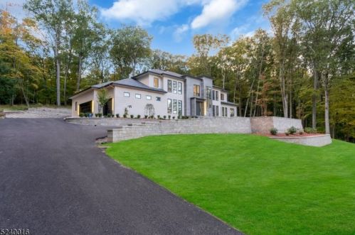 20 Pfizer Rd, Bernardsville, NJ 07924-1609