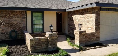 6412 Canyon Cir, Fort Worth, TX 76133-4413