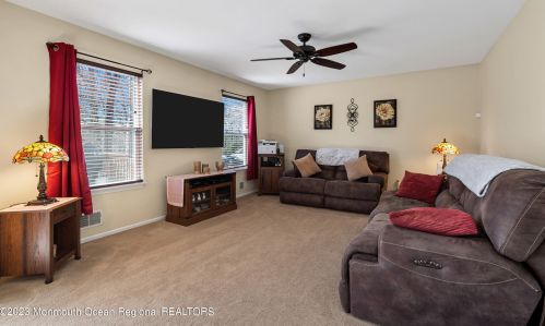 57 Thompson Bridge Rd, Jackson Twp NJ  08527-4623 exterior