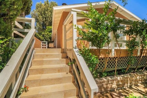 25132 Vermont Dr, Santa Clarita, CA 91321-2432