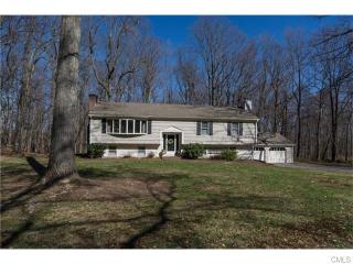 36 Belle Vale St, Upper Stepney CT  06468-1527 exterior