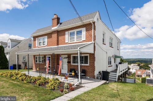 819 Grove St, Norristown, PA 19405-1309