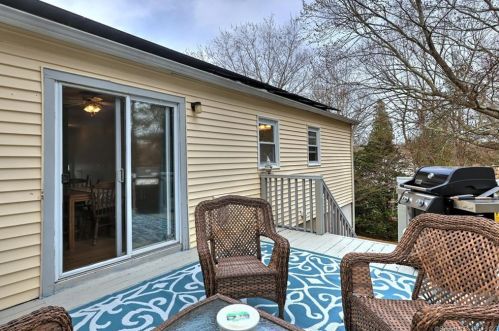 25 Wayne Rd, Milford CT  06460-3843 exterior