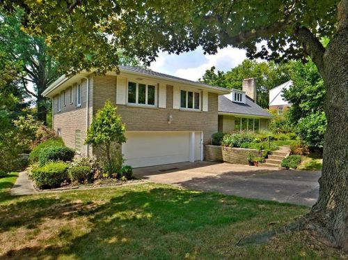 14 Holland Rd, Pittsburgh, PA 15235-5043
