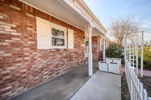 5017 Debra Dr, Pittsburgh, PA 15236-2507