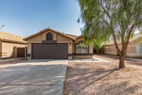 831 Sierra Madre Ave, Gilbert, AZ 85233-5728