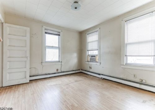 105 Brinkerhoff St, Ridgefield Park NJ  07660-1905 exterior