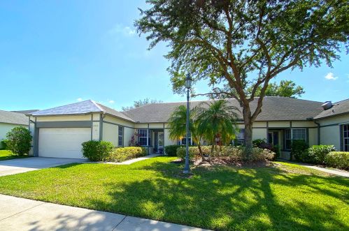 1982 Westhampton Ct, Vero Beach, FL 32966-5126