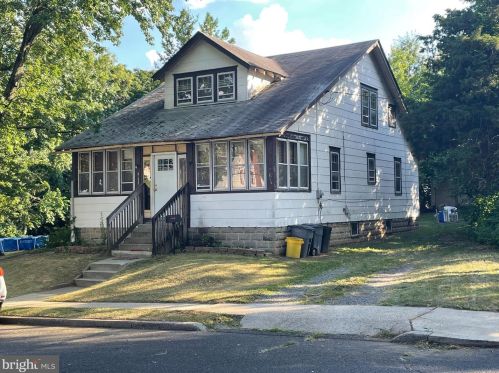 2405 45th St, Camden, NJ 08110-2054