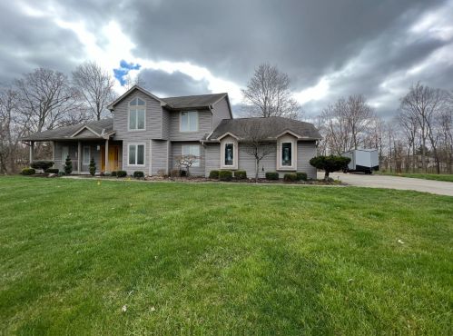 26301 Farm Land Dr, Dover, IN 47022-9799