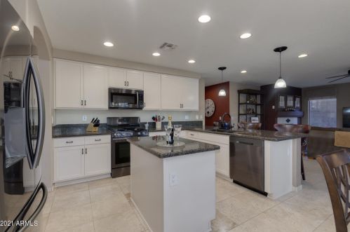 4617 Thorn Tree Dr, Cave Creek, AZ 85331-4041