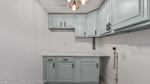 95 Roosevelt Cir, Tinton Falls NJ  07701-5824 exterior