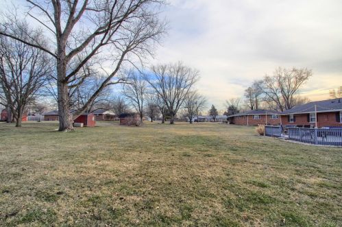 3730 Julie Dr, Franklin OH  45005-5017 exterior