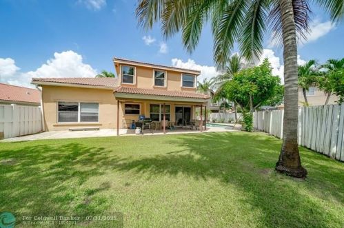 18323 5th Ct, Hollywood, FL 33029-4335