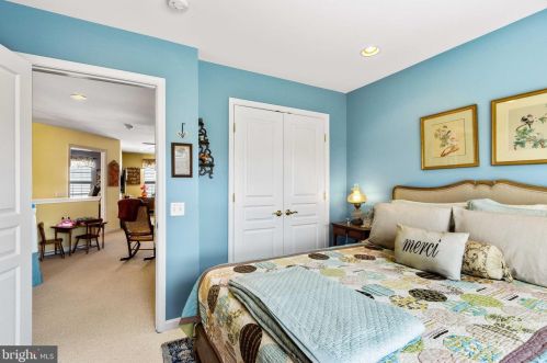 713 Village Ave, Collegeville PA  19426-4168 exterior