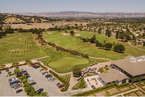 2415 Muirfield Way, Gilroy CA  95020-3065 exterior