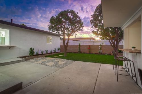 3862 Martha St, San Diego CA  92117-1817 exterior