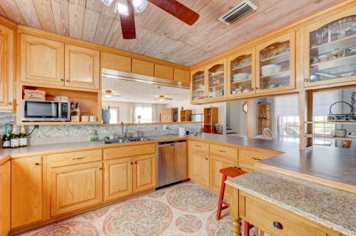 10132 Hwy 2301, Youngstown FL  32466-2448 exterior