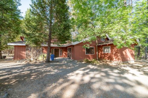 5960 Happy Pines Dr, Michigan Bluff, CA 95631-9634