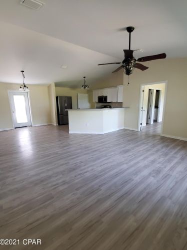 2831 Bertram St, Marianna FL  32448-4802 exterior