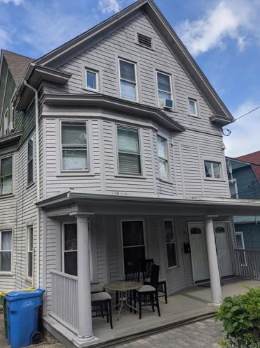 26 Ray St, Waterbury, CT 06708-2010