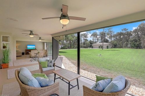 2832 Coach House Ln, Naples, FL 34105-2719