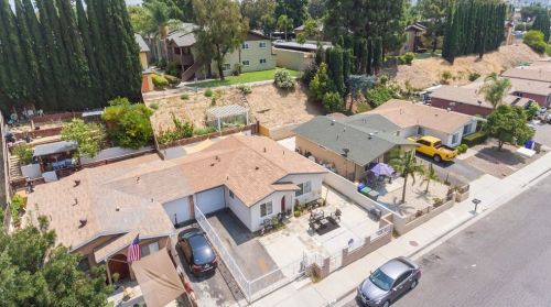 288 Lustrosos St, Oceanside CA  92057-5237 exterior