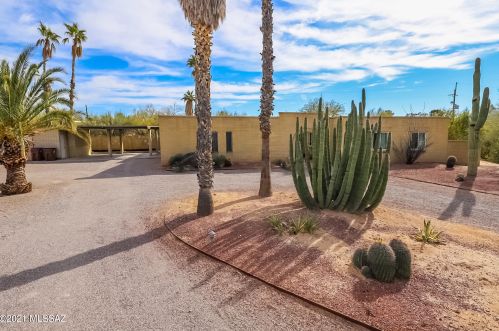 6820 Cassim Pl, Tucson, AZ 85704-1261