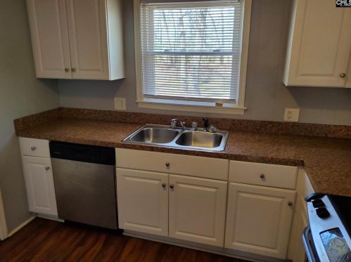 323 Creighton Dr, Cayce-West Columbia SC  29172-3114 exterior