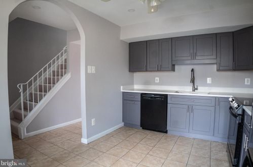 14796 Tamarack Pl, Woodbridge VA  22191-3136 exterior