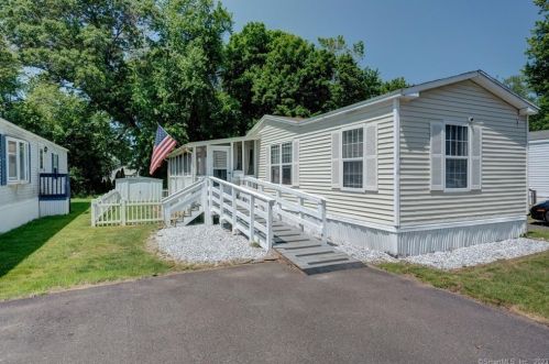 61 Elm St, East Windsor, CT 06088-1200