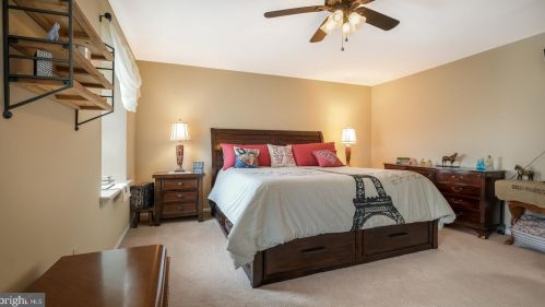 706 Springhouse Ct, Lansdale PA 19446-4350 exterior