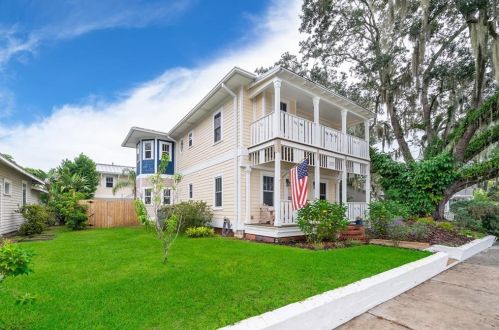 1505 Pinecrest Pl, Orlando, FL 32803-4139