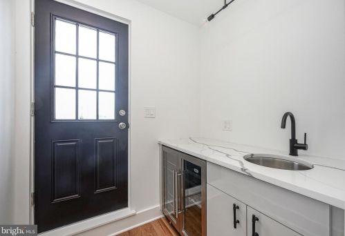 1539 Ellsworth St, Philadelphia, PA 19146-3109
