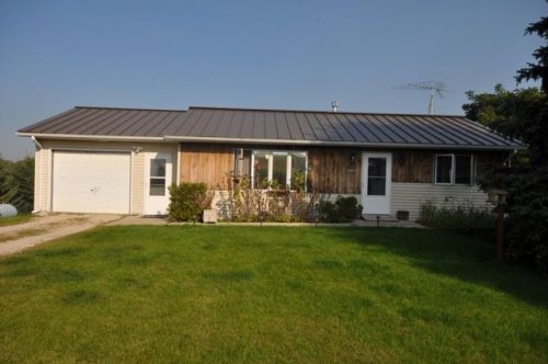 9376 Boltonville Rd, Kewaskum, WI 53040-9730