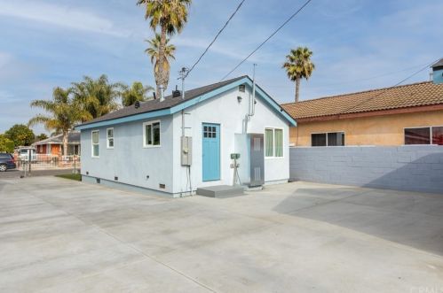406 Poplar St, Compton CA  90220-2038 exterior