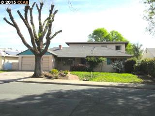 1319 Louis Dr, Antioch, CA 94509-2405