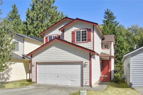 7512 Carnival Pl, Bremerton, WA 98311-9196