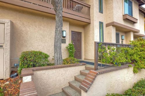 6038 Cirrus St, San Diego, CA 92110-1427