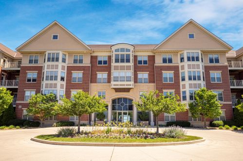 4120 Lake Dr, Milwaukee WI  53211-1719 exterior